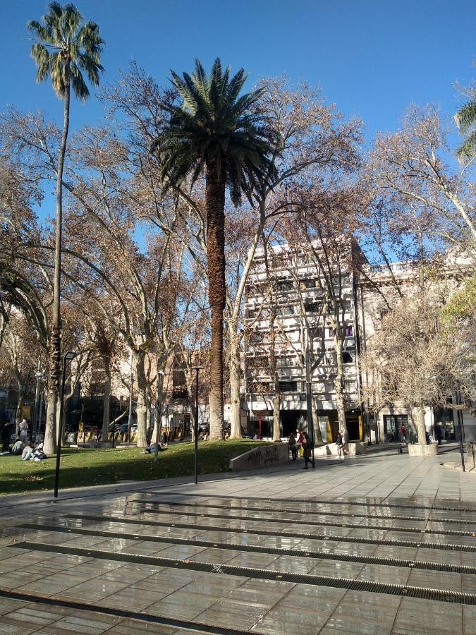 Punto Urbano Apartment Mendoza Bagian luar foto